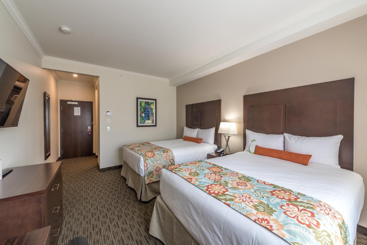 Coast Oliver Hotel Exterior photo