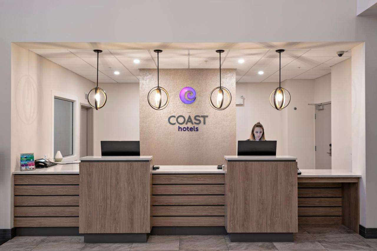 Coast Oliver Hotel Exterior photo